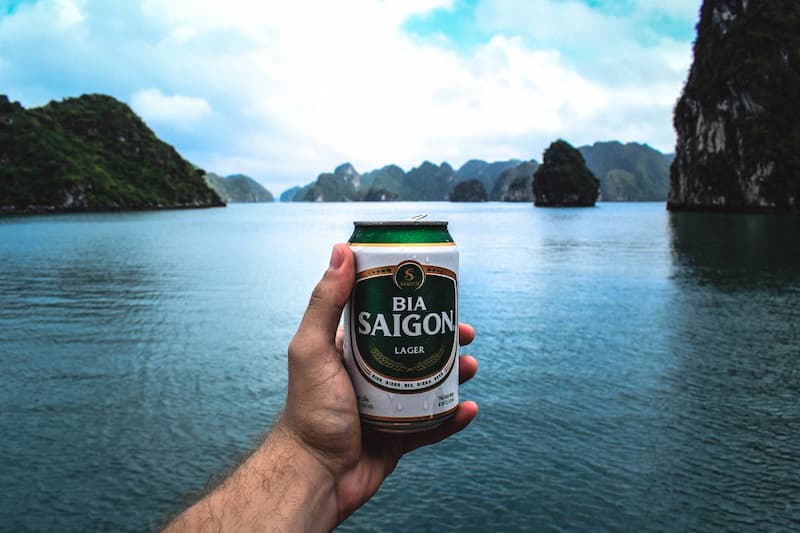 ベトナムの驚きの文化｜ビールに氷を入れて飲む理由
